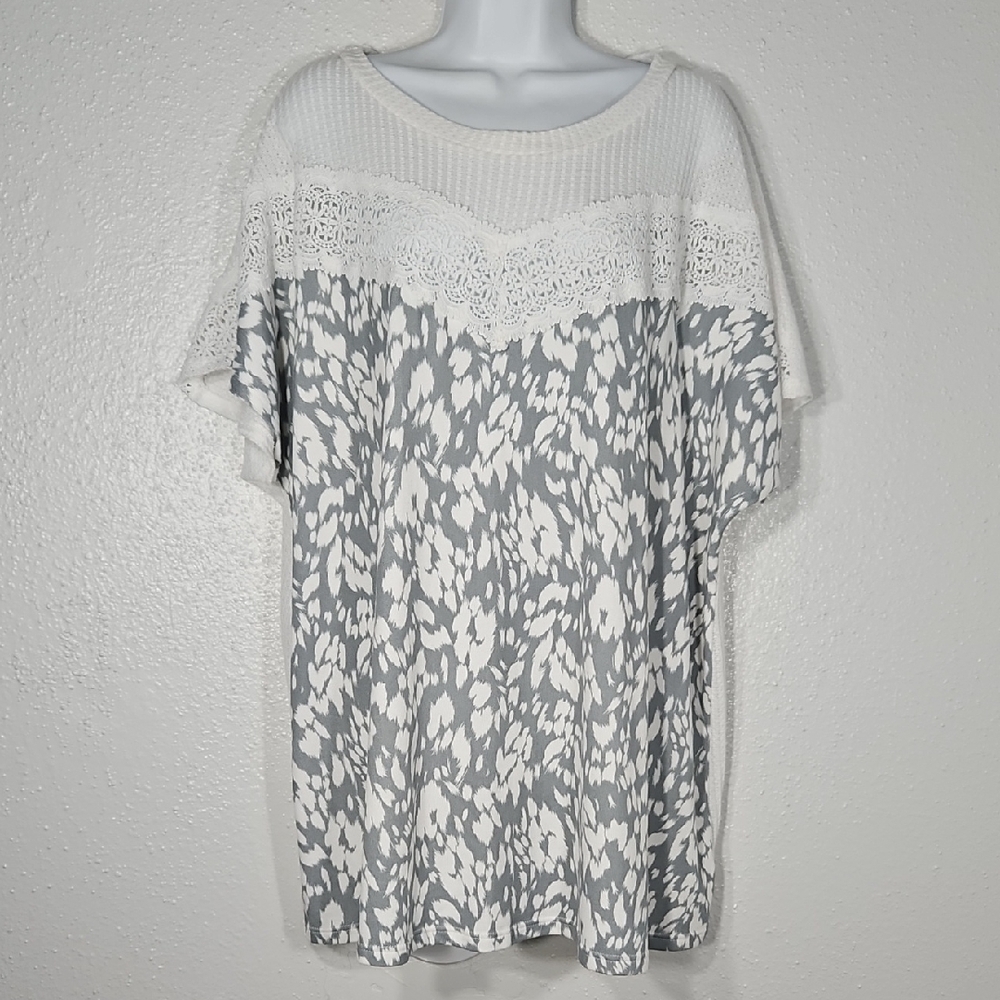 Lilypad Sheer Off White Lace & Gray Animal Print Cap Sleeve Crew Neck Top 3X